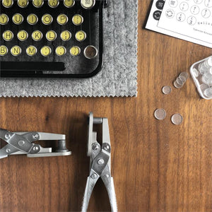 Hello QWERTY Typewriter Keyring Pliers Kit